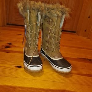 Winter boots. Warm insulated, waterproof. Brand new with tags